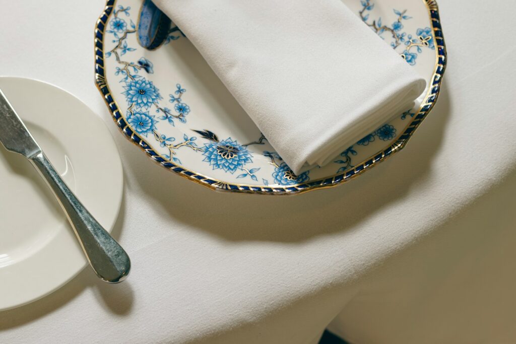 assiettes vaisselle table